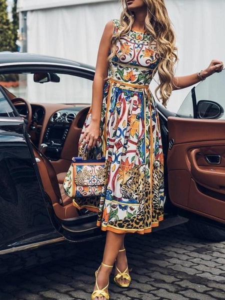 Vintage Charm: Sleeveless Midi Retro Print Dress